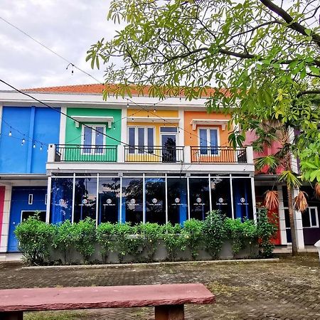 Hotel Aqiilah Syariah Lamongan Extérieur photo