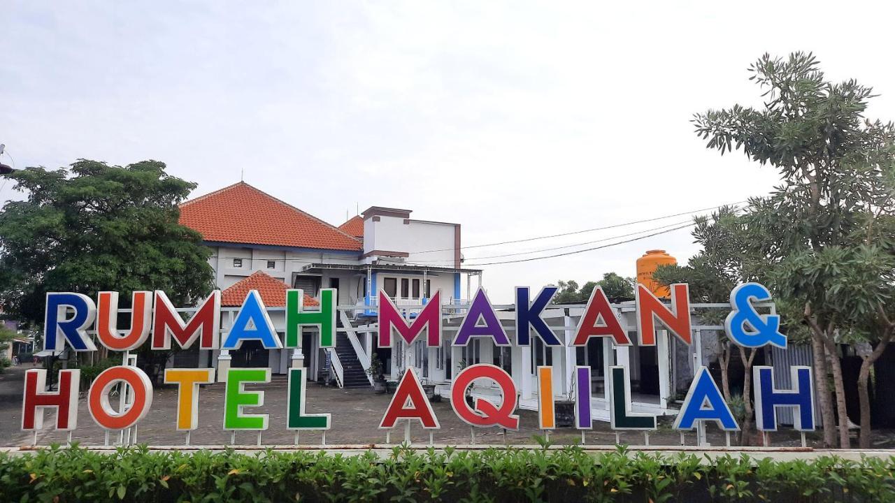 Hotel Aqiilah Syariah Lamongan Extérieur photo